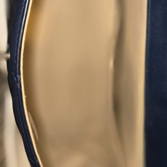 Chanel Calfskin Quilted In the Business Flap Dark Navy Blue - Picture 2 of 16